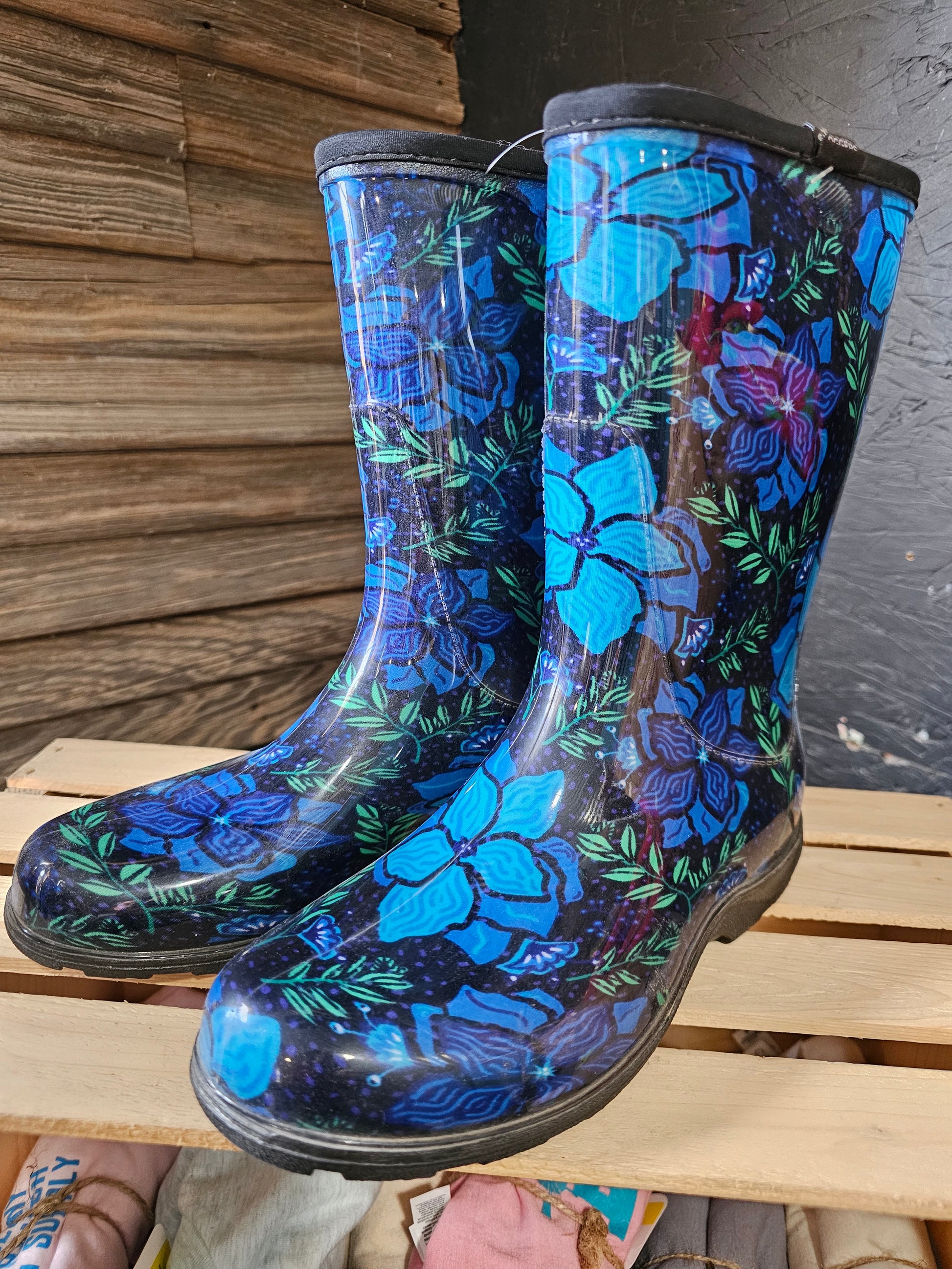 SloggersBlue Floral Colony Ranch Supply, Inc.